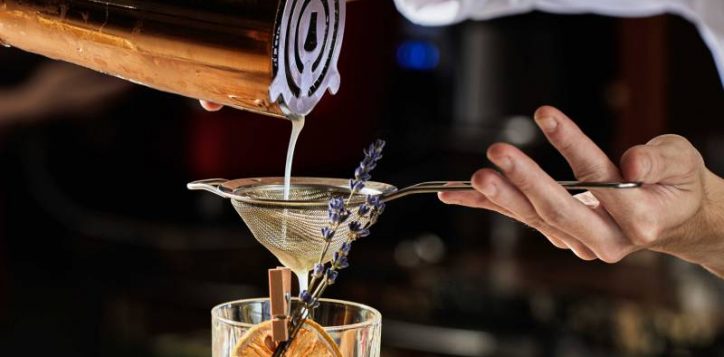 van-lounge_cocktail_5904_optimized-2-2
