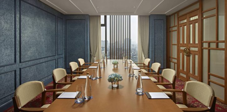 executive-lounge_50898-4-2