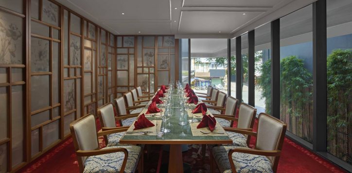 loc-ally-privare-dining-room_50908_optimized-2-2