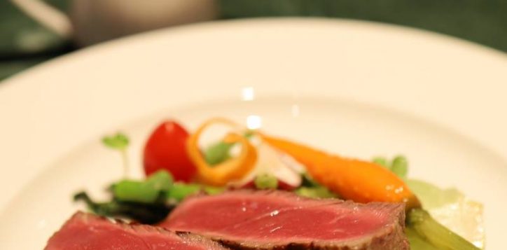 new-zealand-beef-striploin-2