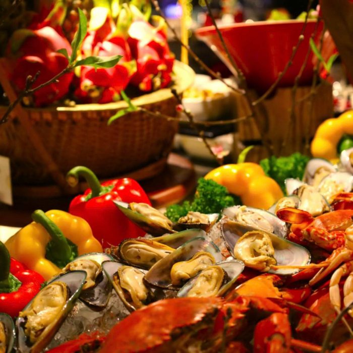 recap-a-warm-and-festive-christmas-buffet-night-at-grand-mercure-hanoi