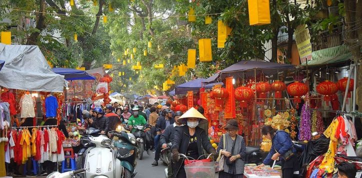 hang-luoc-street-tet-2