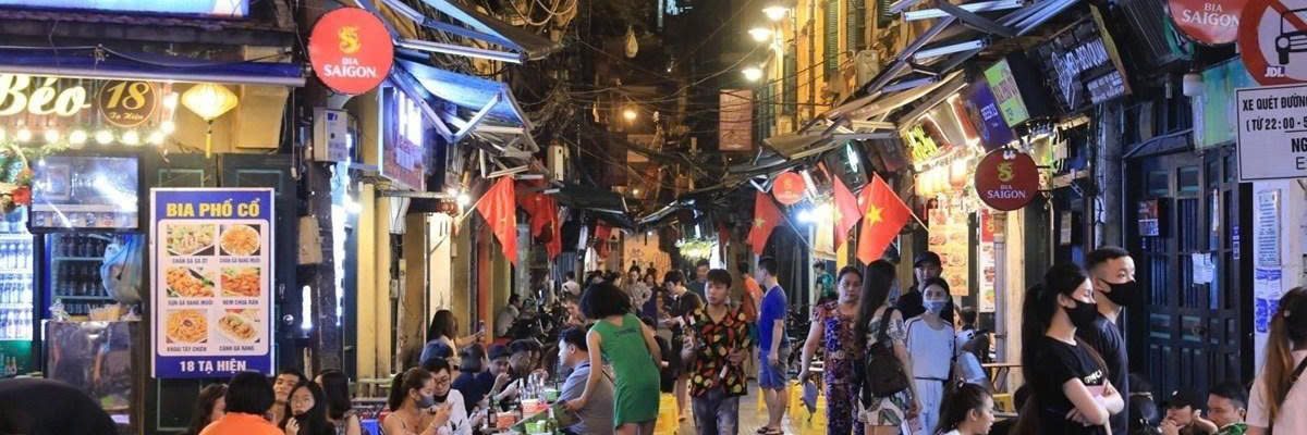 top-5-night-markets-you-shouldnt-miss-in-hanoi