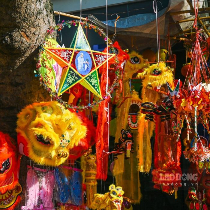 hang-ma-street-comes-alive-for-the-mid-autumn-festival